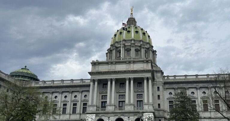 펜실베니아주 하원, 데이터센터 규제에 관한 2가지 법안 통과
    



