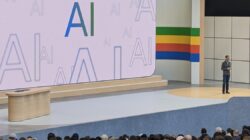 AI에게 물어볼까, 아니면 그냥 구글에 물어볼까? Google은 작은 검색창에 큰 변화를 가져왔습니다.