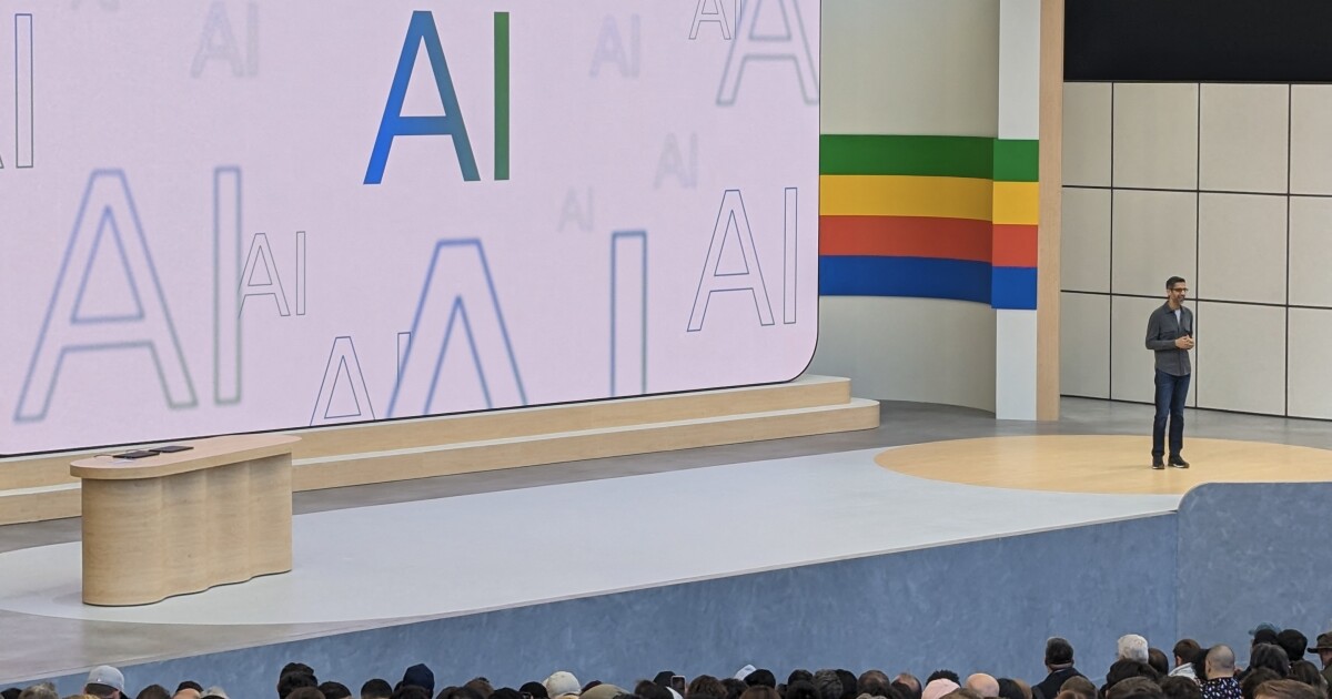 AI에게 물어볼까, 아니면 그냥 구글에 물어볼까? Google은 작은 검색창에 큰 변화를 가져왔습니다.