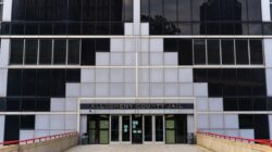 Allegheny County Jail, 수감자, 학생에게 급여 지급 시작