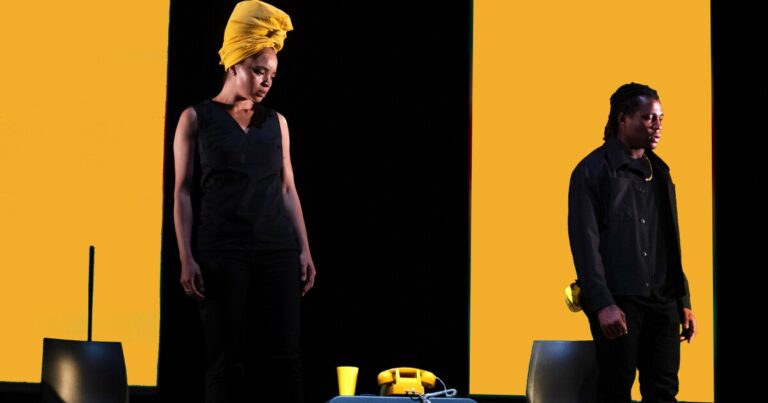 August Wilson의 'Jitney' 이탈리아어 버전이 피츠버그에 들렀습니다.
    



