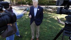 Bill Cassidy 상원 의원이 예비 선거에서 패했습니다. 그리고 WHO는 에볼라 발병을 국제 비상사태로 선포했습니다.