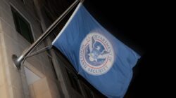 국토안보부(Homeland Security)는 국토안보부(DHS) 탄생 이후 정치적 불안을 불러일으켰습니다.