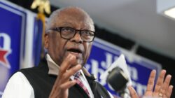 사우스 캐롤라이나 공화당이 선거구 재조정을 폐지함에 따라 Clyburn 지역구는 그대로 유지됩니다.