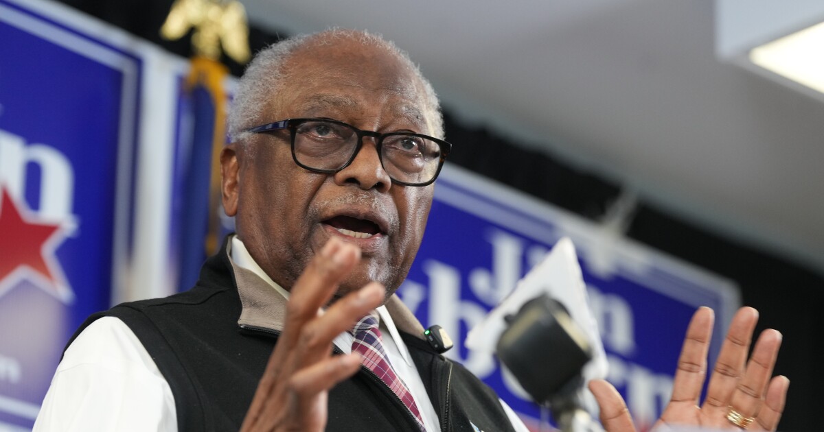 사우스 캐롤라이나 공화당이 선거구 재조정을 폐지함에 따라 Clyburn 지역구는 그대로 유지됩니다.