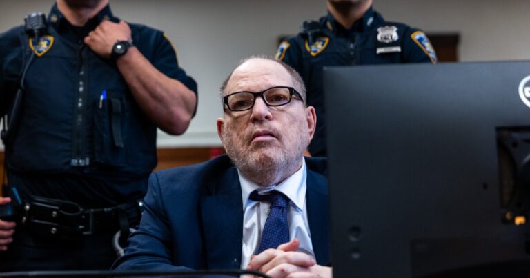하비 와인스타인(Harvey Weinstein)의 뉴욕 세 번째 성범죄 재판이 잘못된 판결로 끝났습니다.
    


