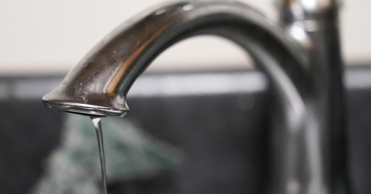EPA는 PFAS 한도를 롤백하면서 식수에 포함된 PFAS에 대해 Pa.에 3,900만 달러를 발표했습니다.