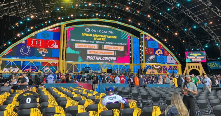 2026년 NFL 드래프트가 끝났습니다. 이제 피츠버그의 청소가 시작됩니다 
    


