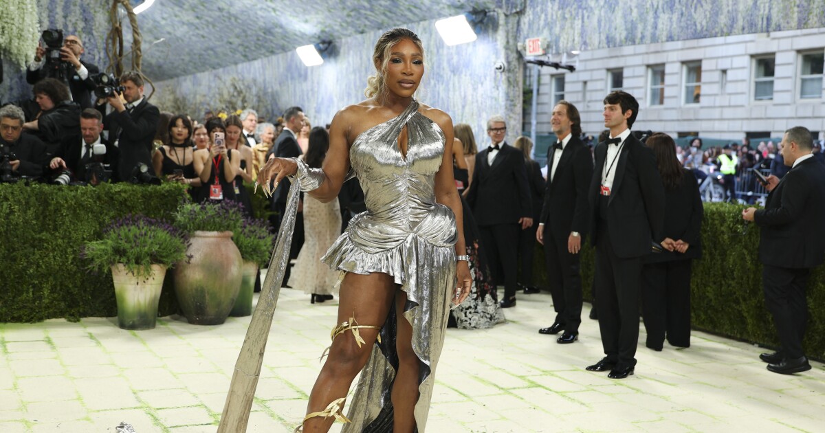 세레나 윌리엄스(Serena Williams)가 테니스로 복귀하며 '다음 장'을 발표합니다.