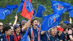 챔피언스 리그 우승 후 폭력적인 충돌이 평화로운 PSG 퍼레이드로 이어졌습니다.