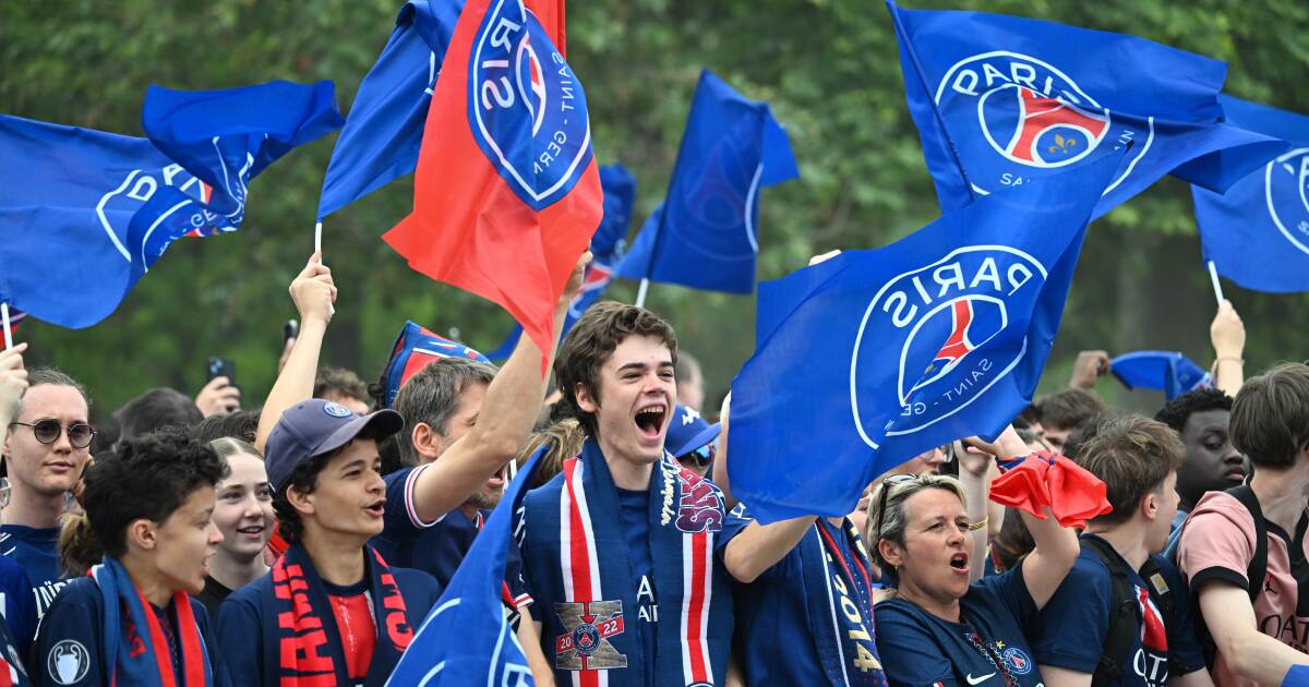 챔피언스 리그 우승 후 폭력적인 충돌이 평화로운 PSG 퍼레이드로 이어졌습니다.