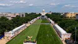 Fetterman, McCormick은 Shapiro가 망설인 후 Great American State Fair에서 Pa.의 존재감을 확립했습니다.